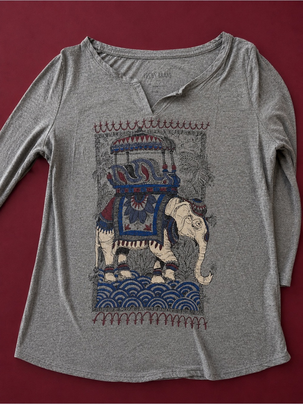 Lucky Brand Gray V-Neck Elephant Graphic Long Sleeve Top - Picture 2 of 3